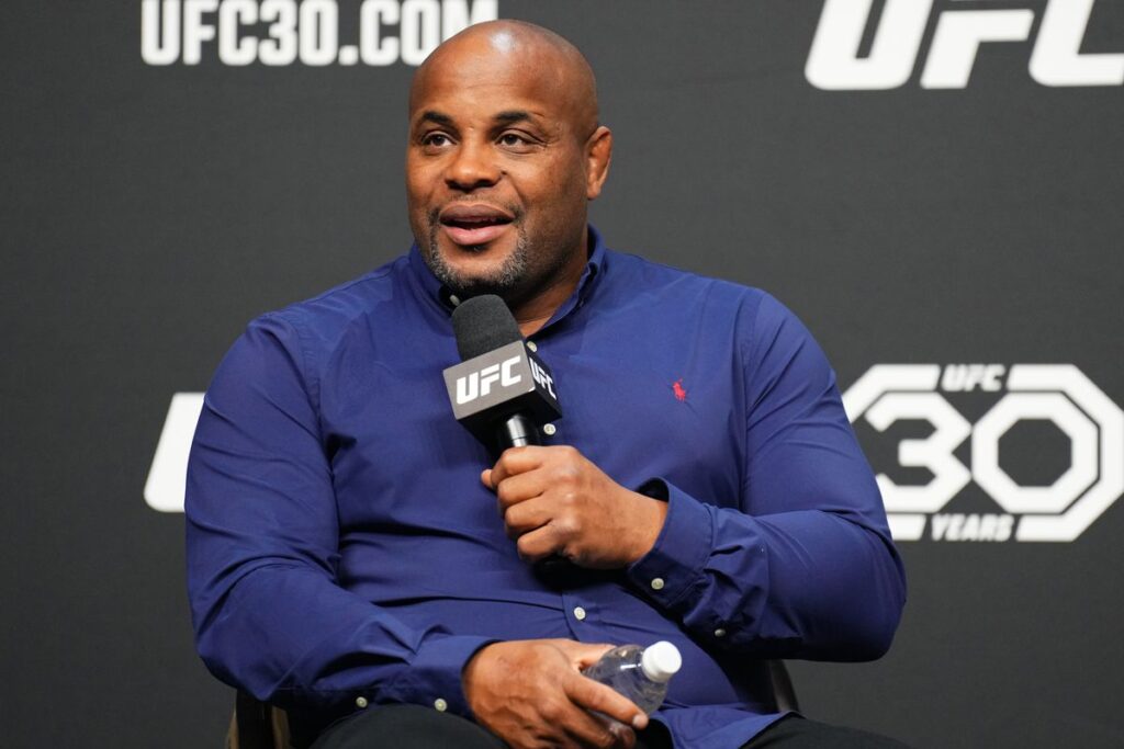Daniel Cormier Backs Justin Gaethje for UFC Title Shot Over Ilia Topuria