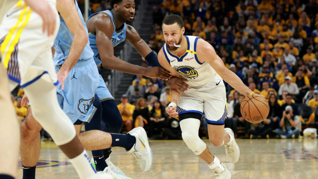 Curry and Butler Lead Warriors Past Grizzlies, Magic Cruise Past Hawks in NBA Play-In
