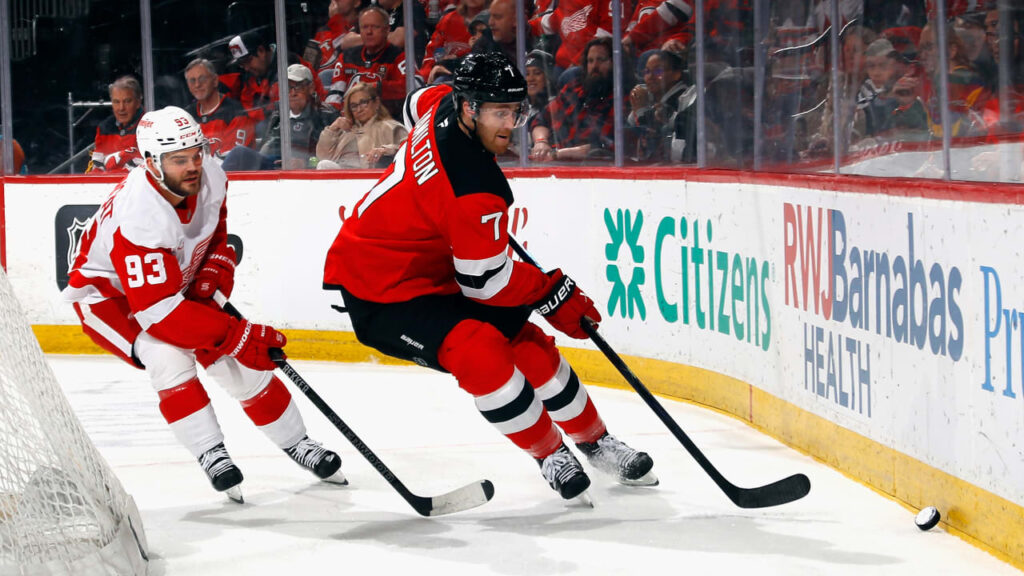 Red Wings Down Devils 5-2 in Dougie Hamilton’s Return
